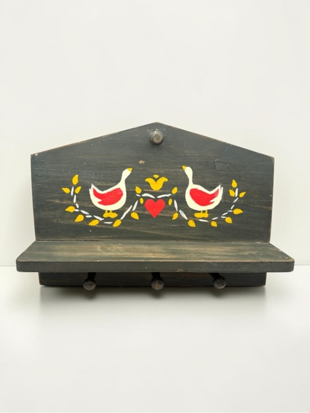 Vintage 80s Wooden Shelf w/ Pegs & Hand Painted Geese & Hearts Rack Trinket EUC